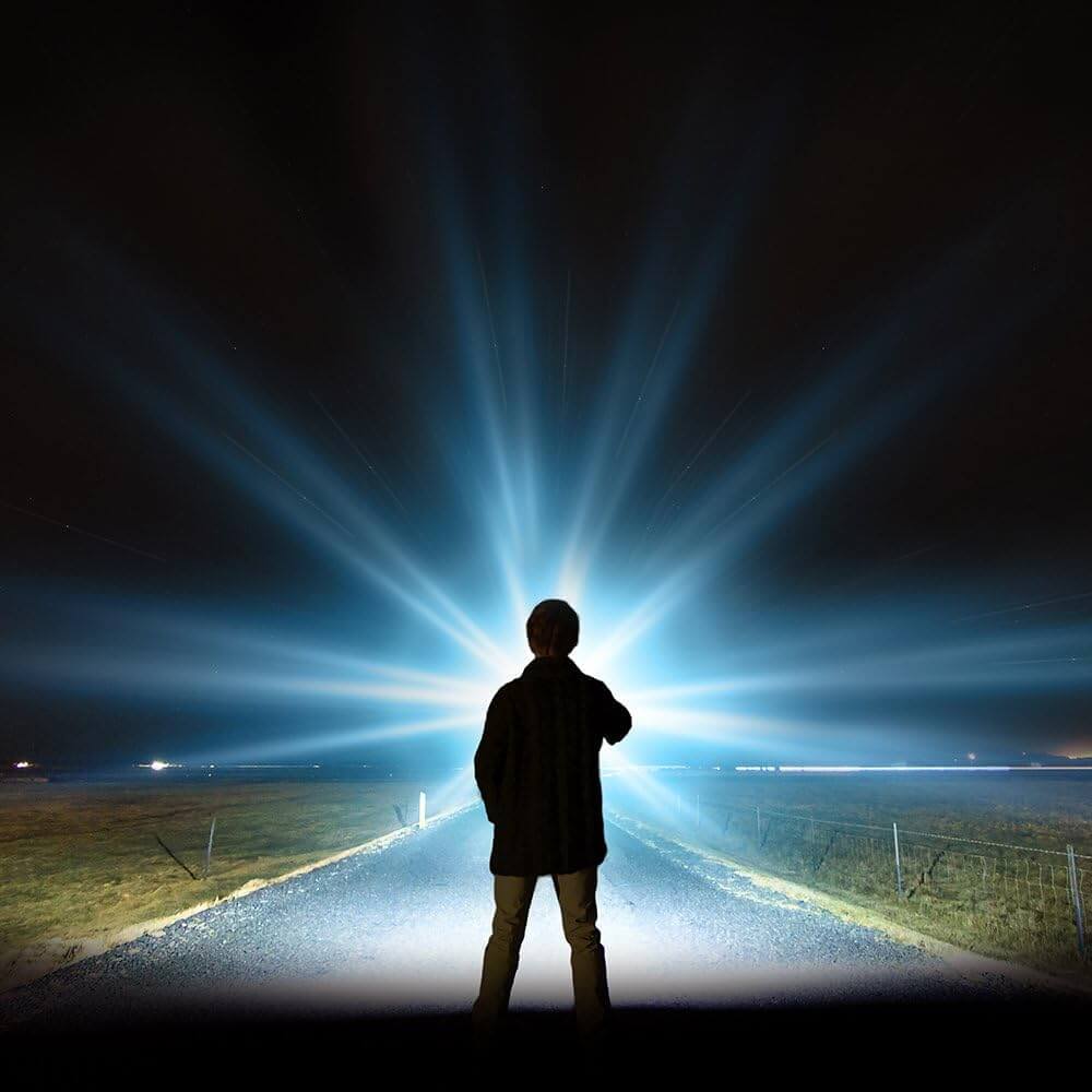 FLATEYE™ F-310 LED Flashlight - 310 Lumens