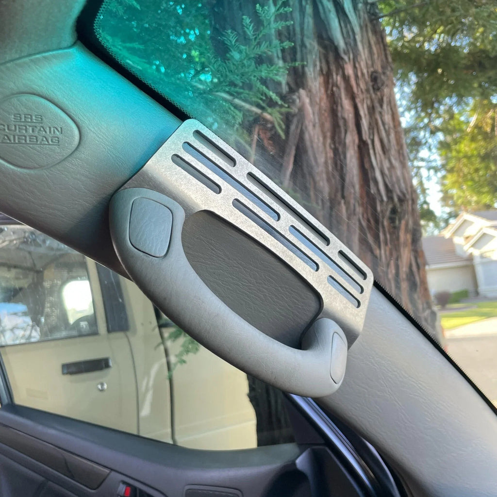 Lexus GX470 A-Pillar Mount — 2003–2009