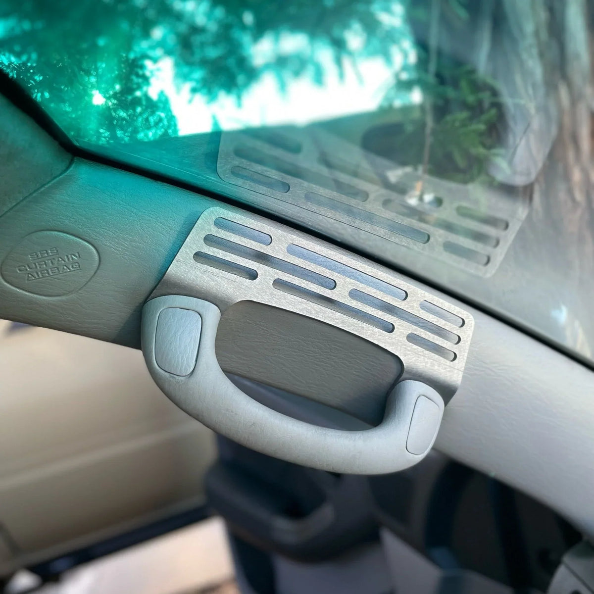 Lexus GX470 A-Pillar Mount — 2003–2009