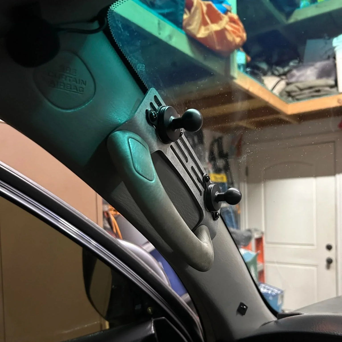 Lexus GX470 A-Pillar Mount — 2003–2009